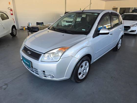 FORD FIESTA 1.6 MPI CLASS HATCH 8V FLEX 4P MANUAL FORD FIESTA 1.6 MPI CLASS HATCH 8V FLEX 4P MANUAL